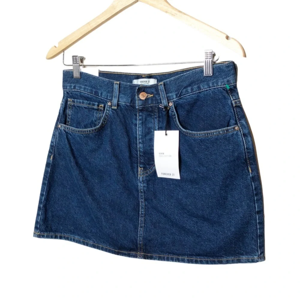 NWT Forever 21 Dark Wash Denim Mini Skirt Button Fly Size Medium‎